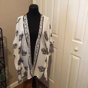 Shawl / Coverup